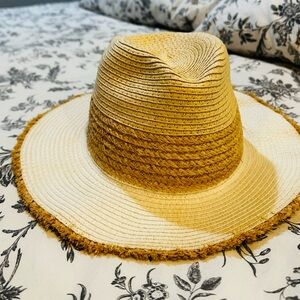Woman’s Stylish Two-Tone Straw Hat